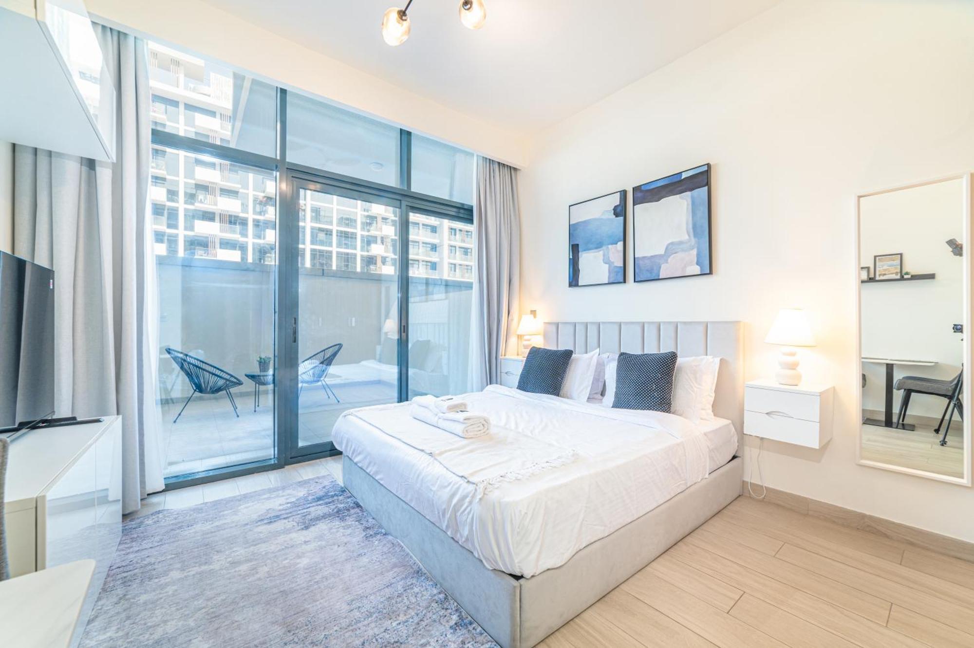 Apartment Bright & Spacious In Azizi Riviera 24 Dubai