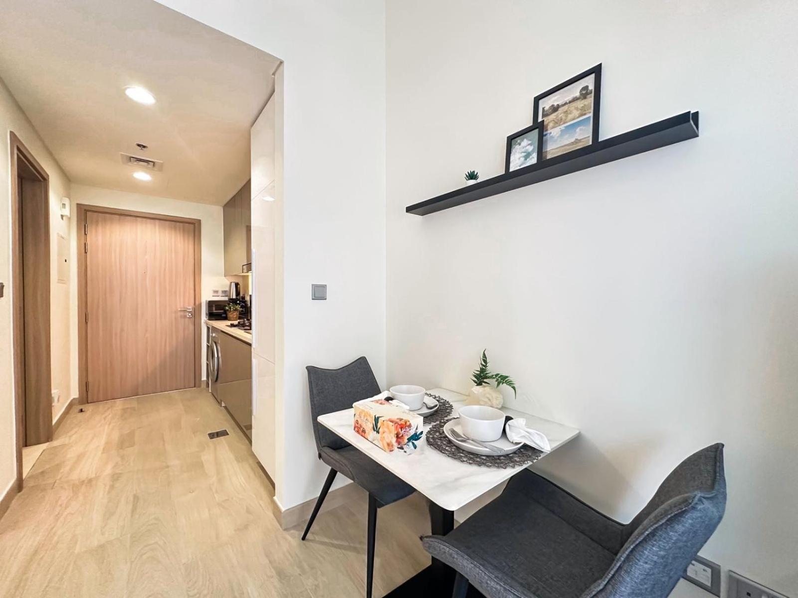 Bright & Spacious In Azizi Riviera 24 Apartment *